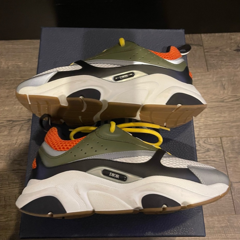 Dior Silver and Orange Sneakers Dynamic Design - Picture 2 of 7